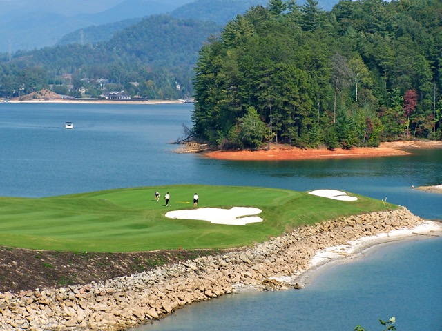 Cliffs Keowee Vineyard par 3 17th