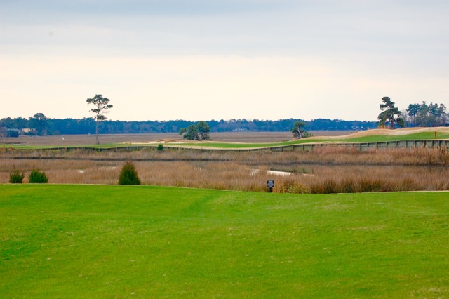 Rivers Edge par 5