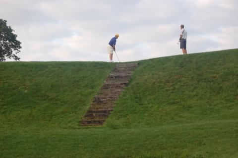 yalegolfersattopofstairs.jpg