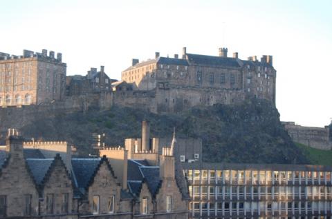 edinburghcastlefromkitchen.jpg