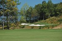 Balsam Mountain Preserve approach to green