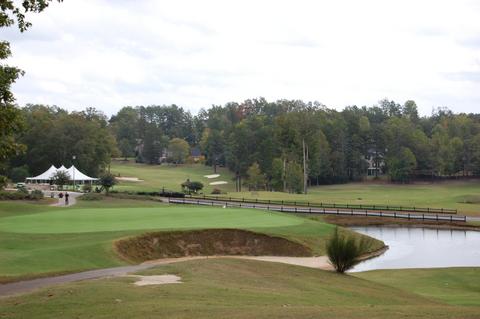 royallakes18thhole.jpg