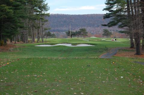 sugarloaf17thhole.jpg